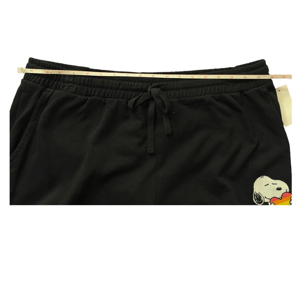 PEANUTS• Snoopy Woodstock rainbow heart drawstring shorts. Size 2X/XXL - Picture 2 of 4